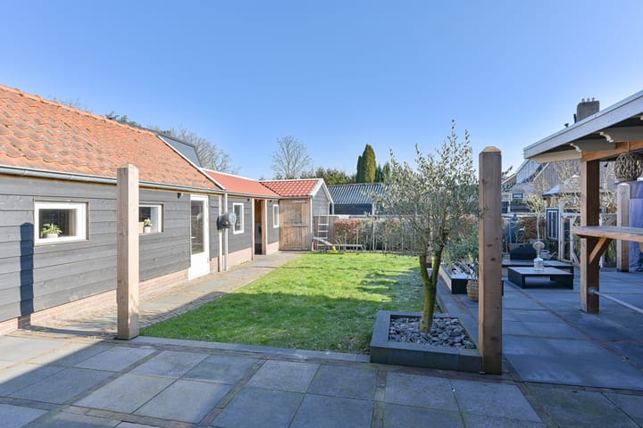 Foto 64 van Kerkweg 14