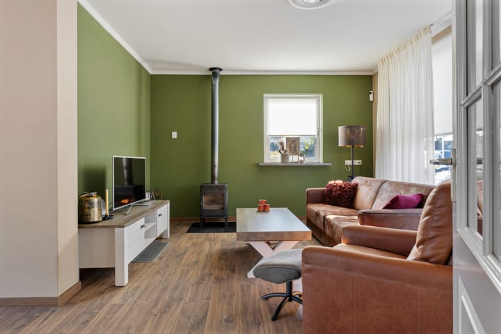 Foto 6 van Schoolstraat 142