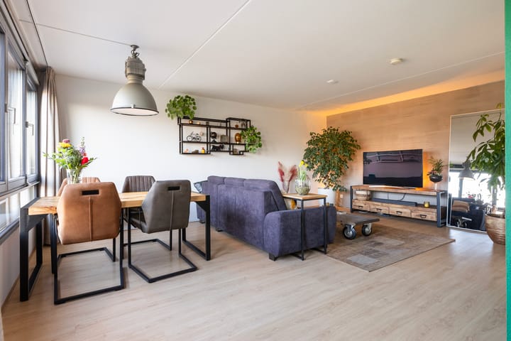 Foto 2 van Burgemeester Jhr. Quarles van Uffordlaan 483