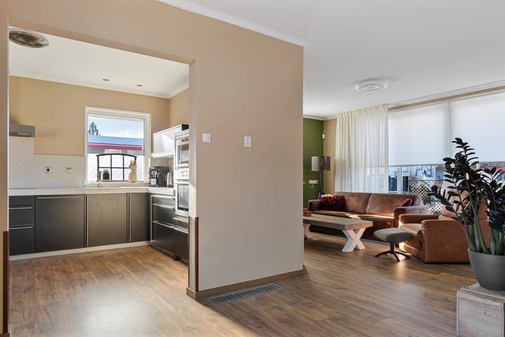 Foto 10 van Schoolstraat 142