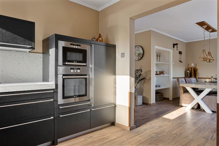 Foto 13 van Schoolstraat 142