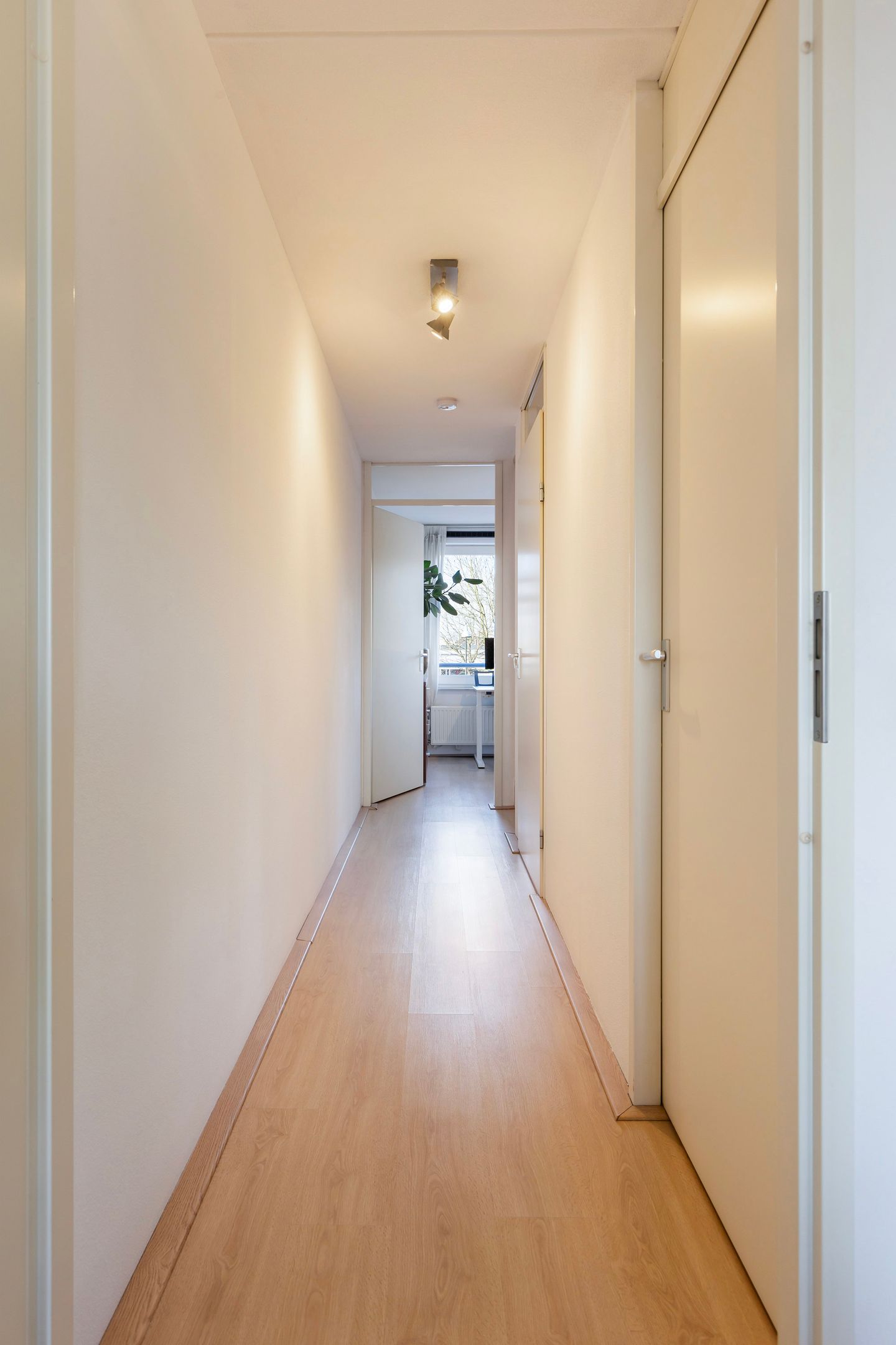 Foto 20 van Burgemeester Jhr. Quarles van Uffordlaan 483