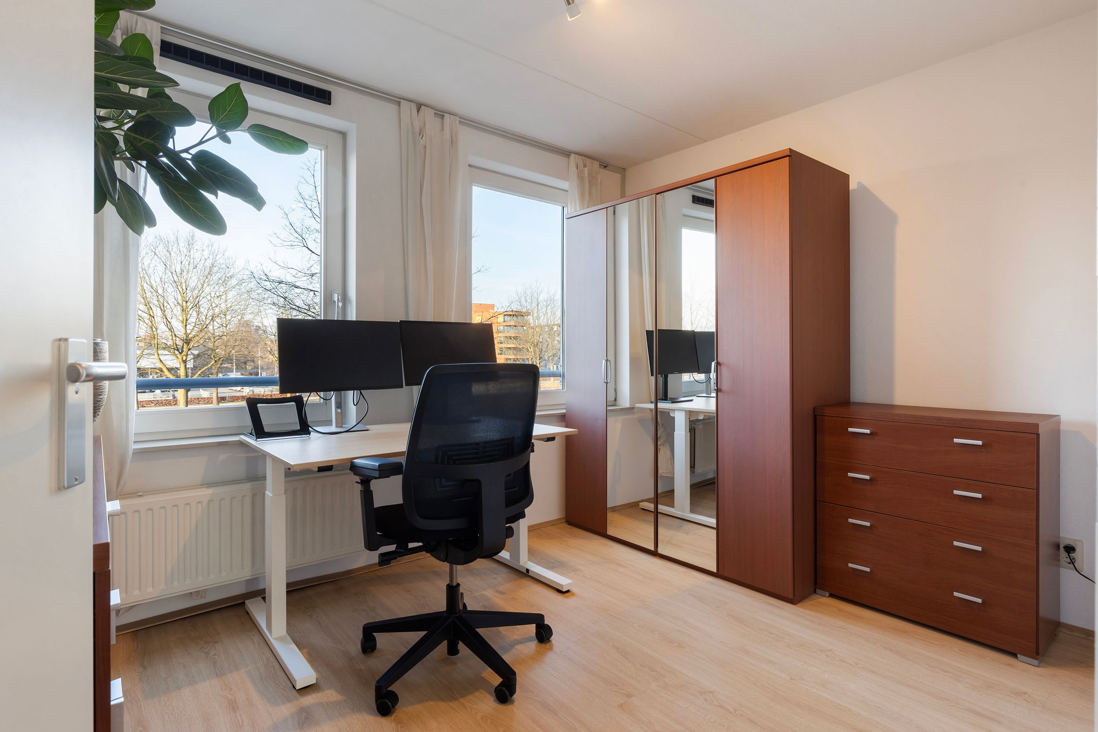 Foto 21 van Burgemeester Jhr. Quarles van Uffordlaan 483