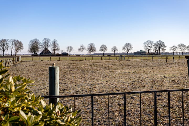 Foto 37 van Schoolstraat 142