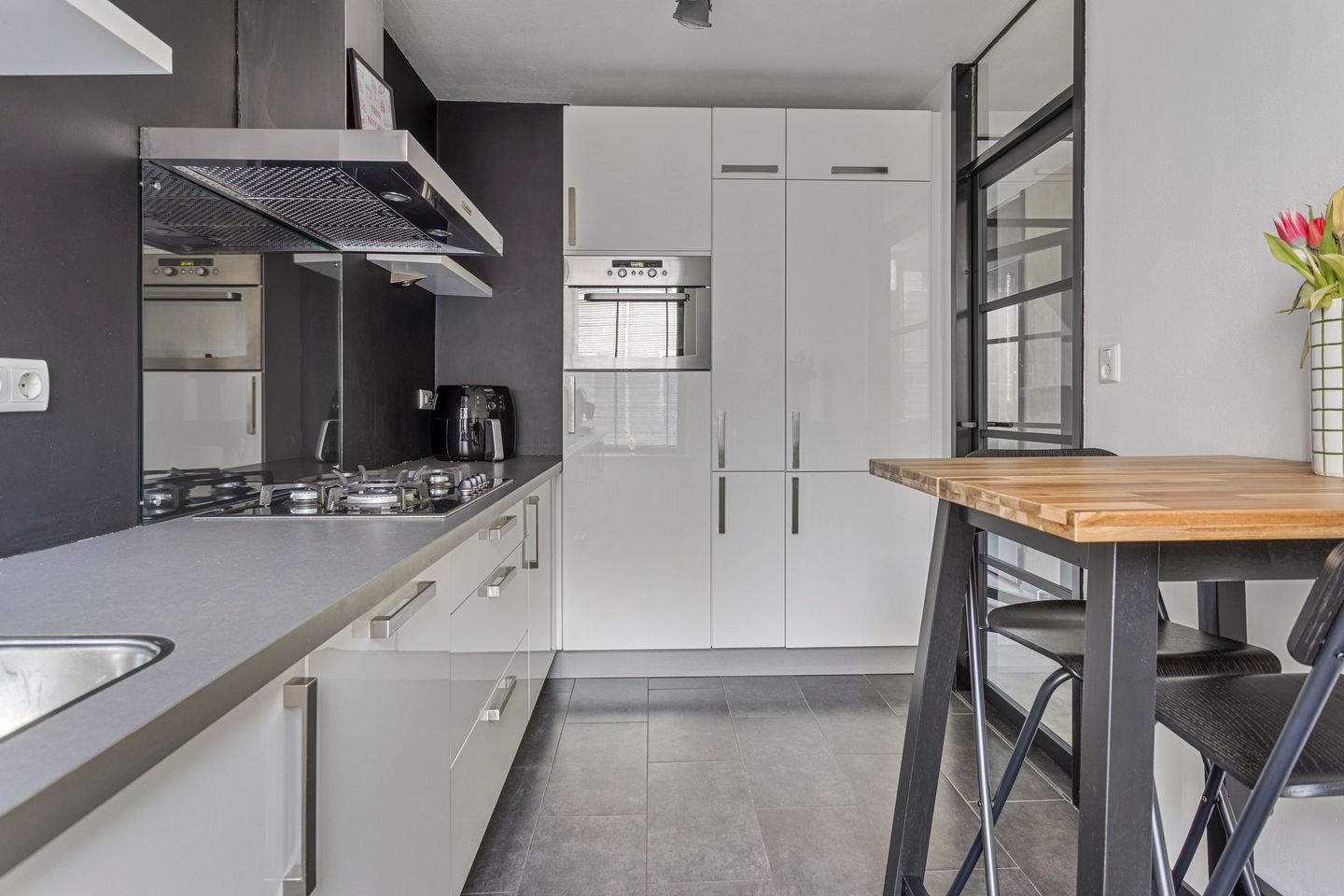 Foto 10 van Damstraat 60