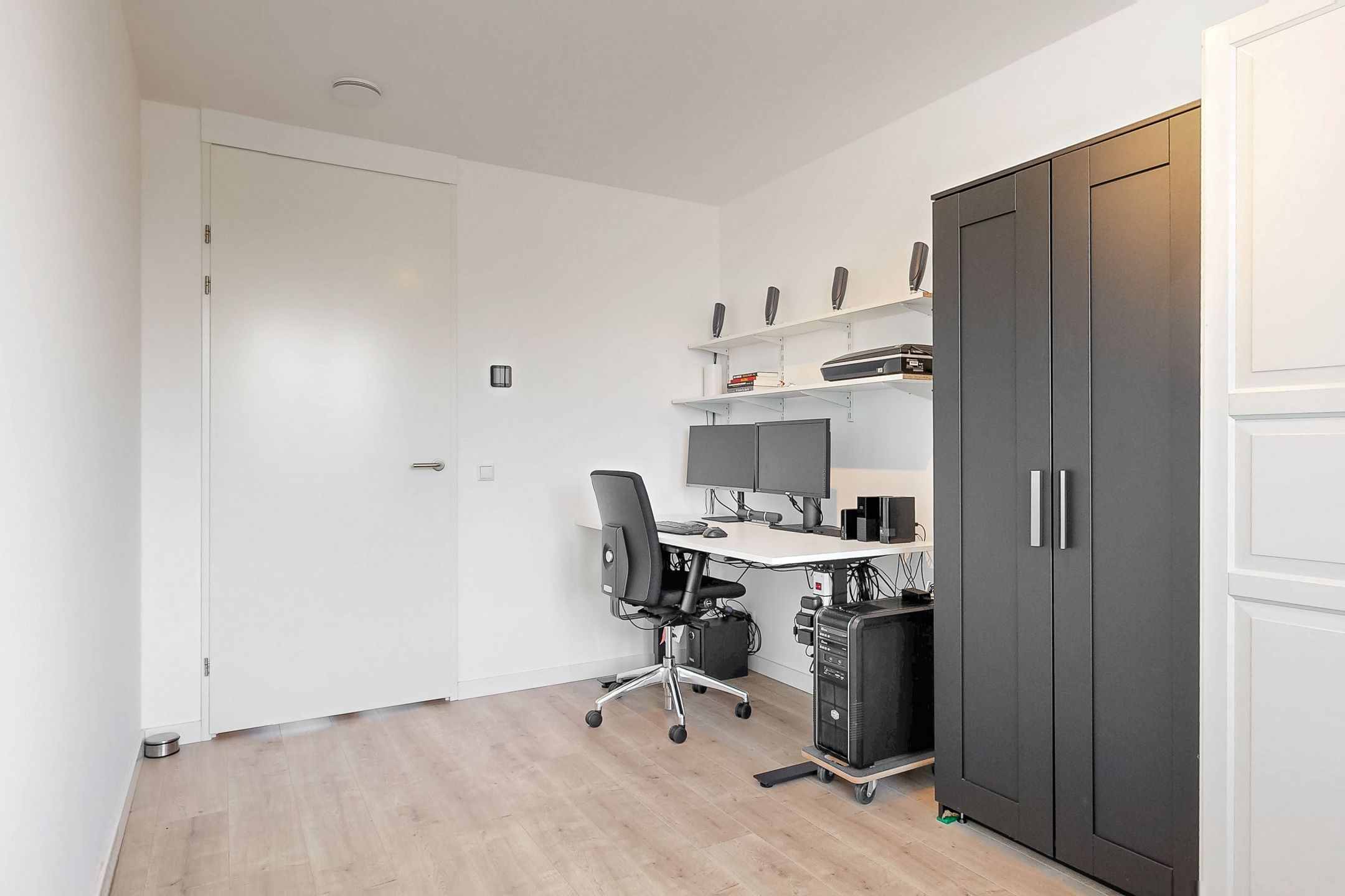 Foto 15 van Nicolaas Walensdreef 2