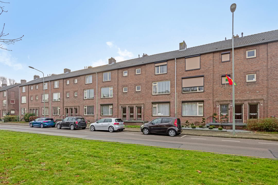 Foto 1 van Peter Huyssenslaan 61