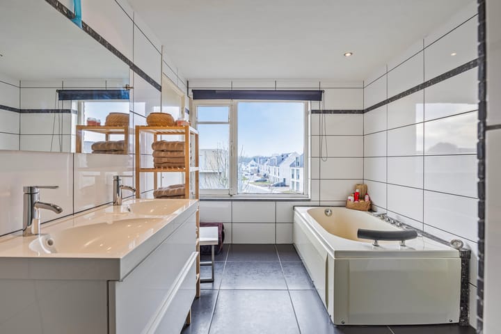 Foto 15 van Peter Huyssenslaan 61