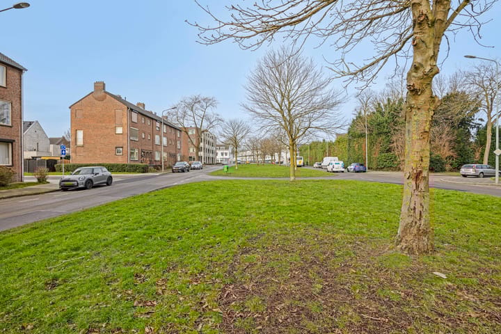 Foto 22 van Peter Huyssenslaan 61