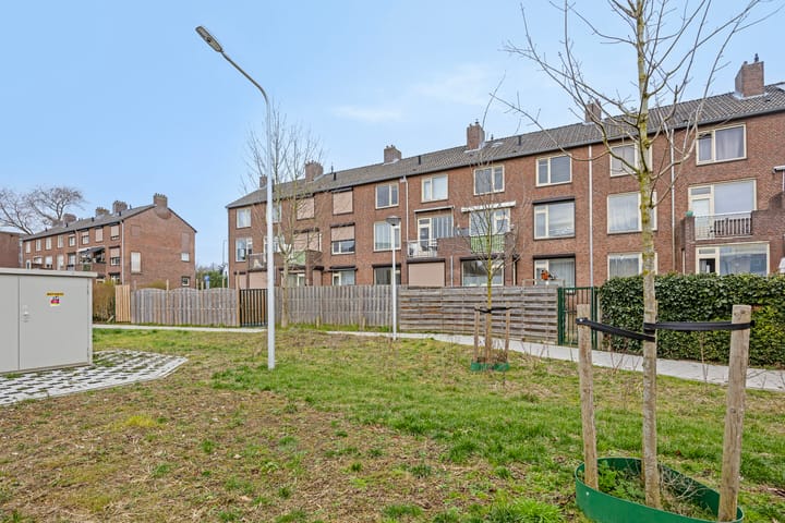 Foto 25 van Peter Huyssenslaan 61