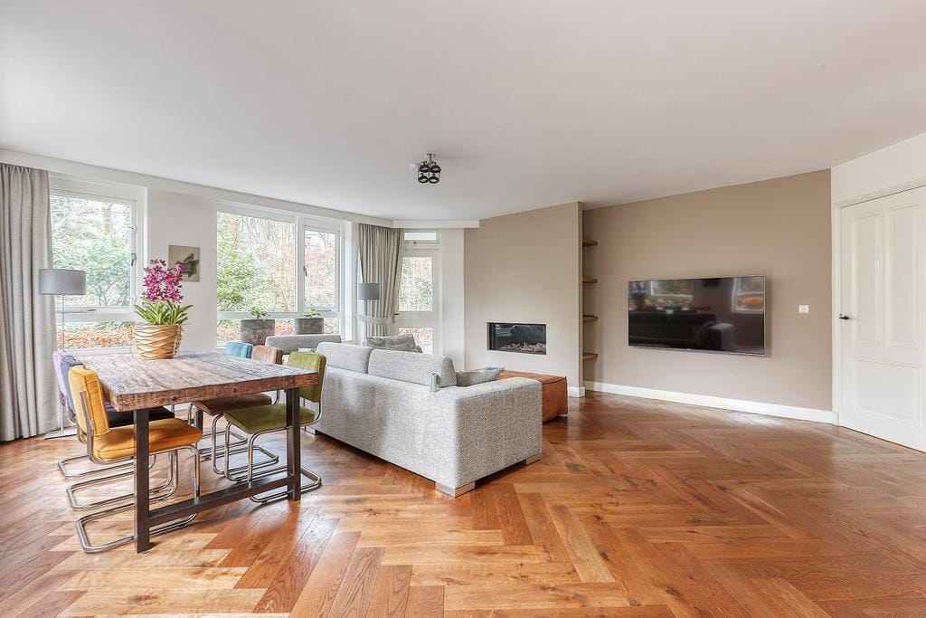 Photo 5 of Johan van Oldenbarneveltlaan 33