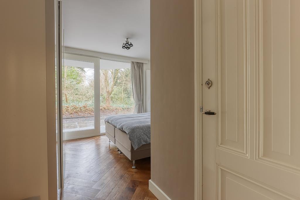 Photo 14 of Johan van Oldenbarneveltlaan 33