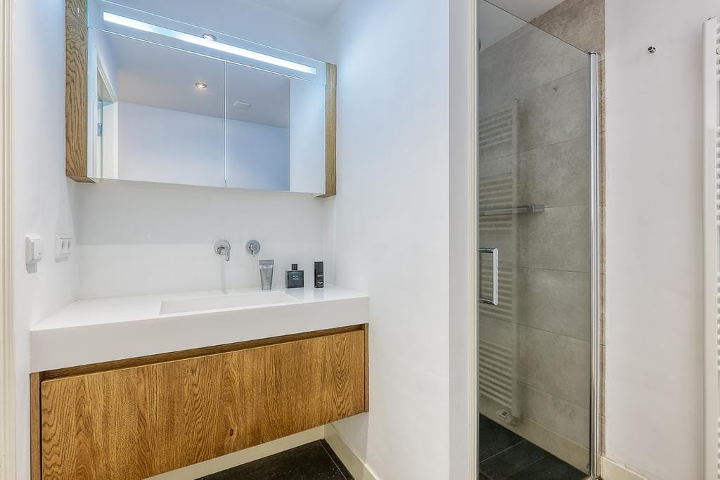 Photo 17 of Johan van Oldenbarneveltlaan 33