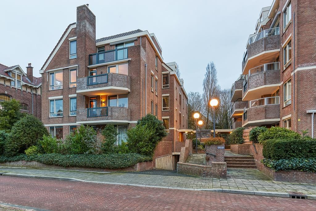 Photo 31 of Johan van Oldenbarneveltlaan 33