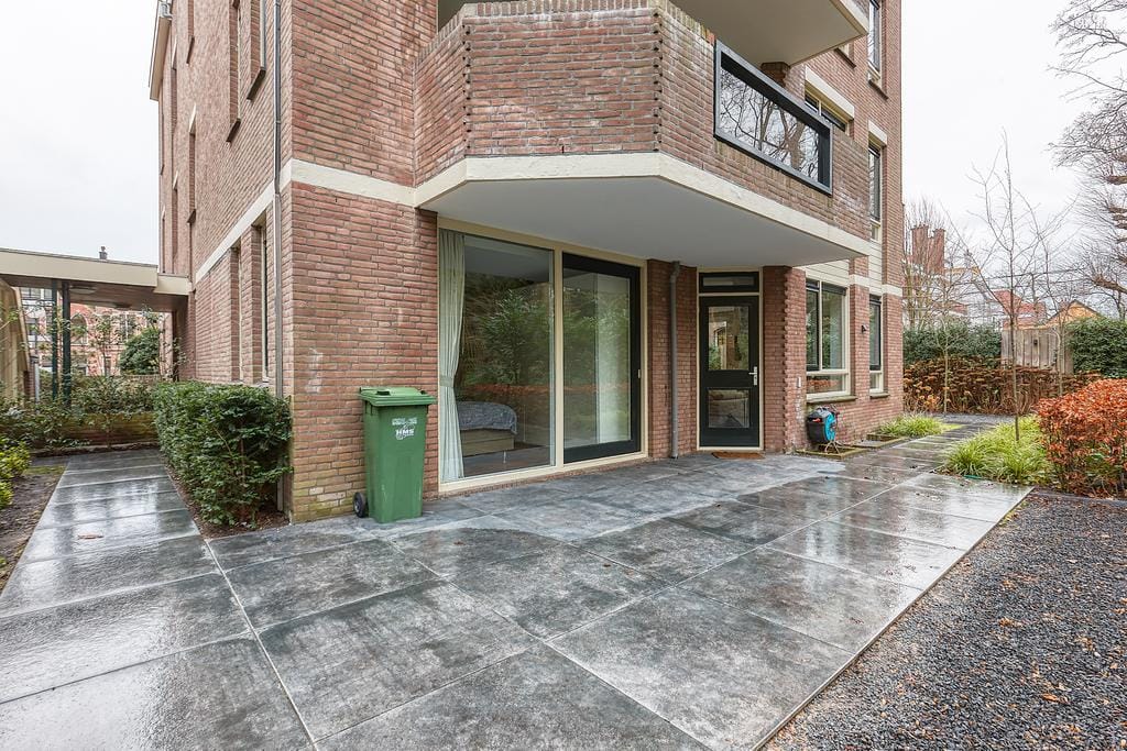 Photo 27 of Johan van Oldenbarneveltlaan 33