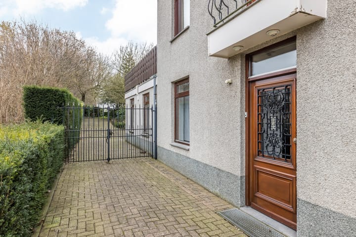 Foto 4 van Doctor Huntjensstraat 1