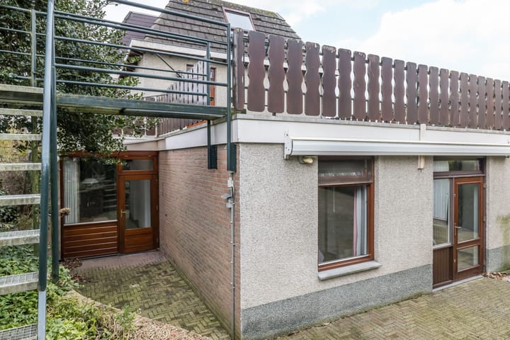 Photo 33 of Doctor Huntjensstraat 1