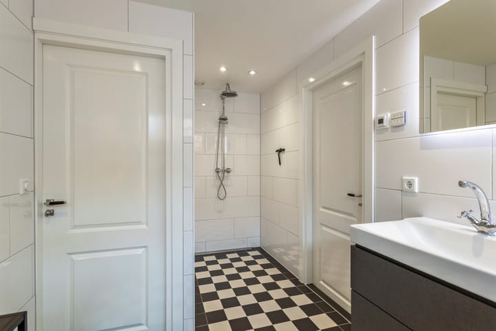 Foto 25 van Heemskerkerweg 80-C