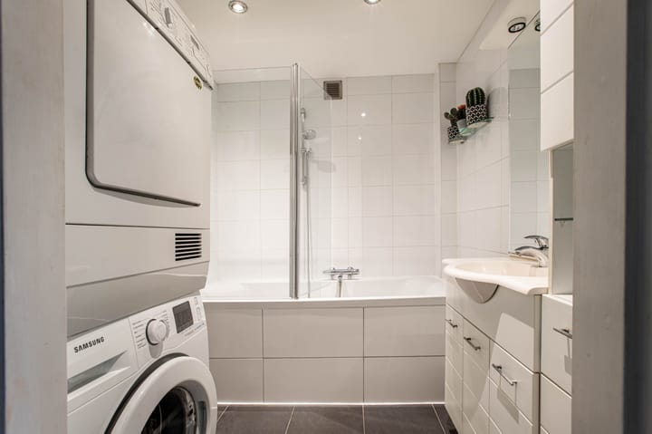 Photo 9 of Adelaarsweg 70-A