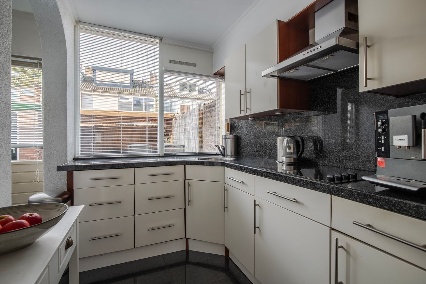 Foto 14 van Irenestraat 6