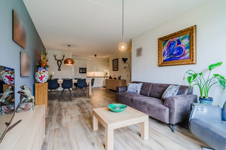 Foto 10 van Eikenburg 66