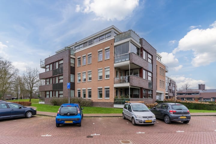 Foto 45 van Eikenburg 66