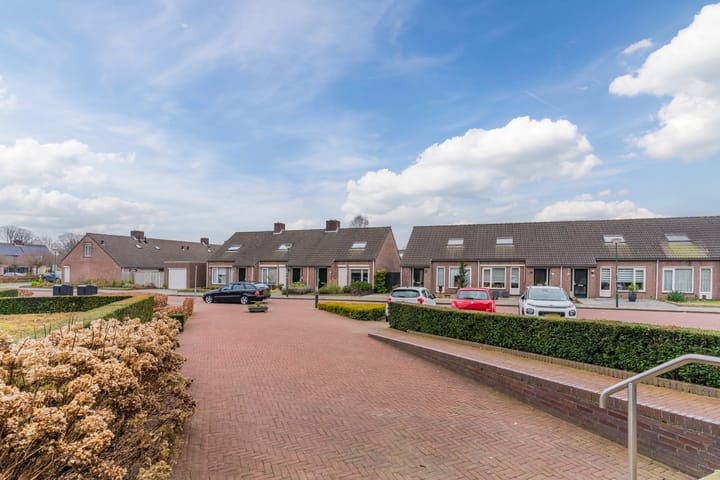 Foto 42 van Eikenburg 66