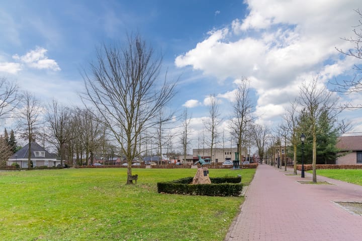 Foto 47 van Eikenburg 66