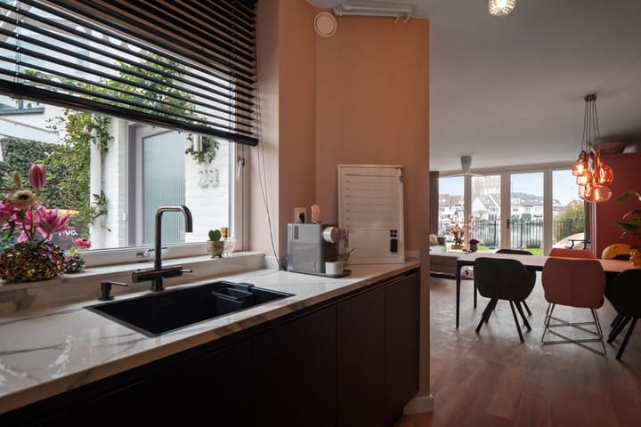 Foto 12 van Jupiter 28