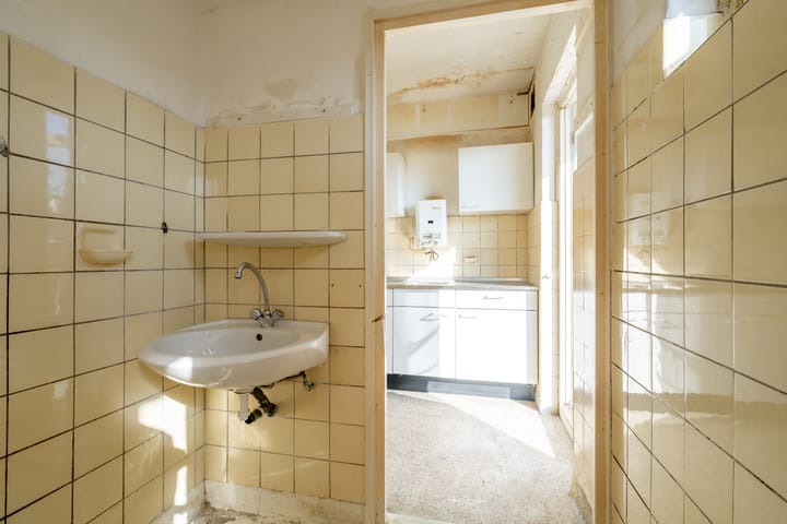 Photo 17 of Admiraal de Ruyterlaan 131