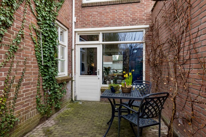 Foto 38 van Jan Tooropstraat 22