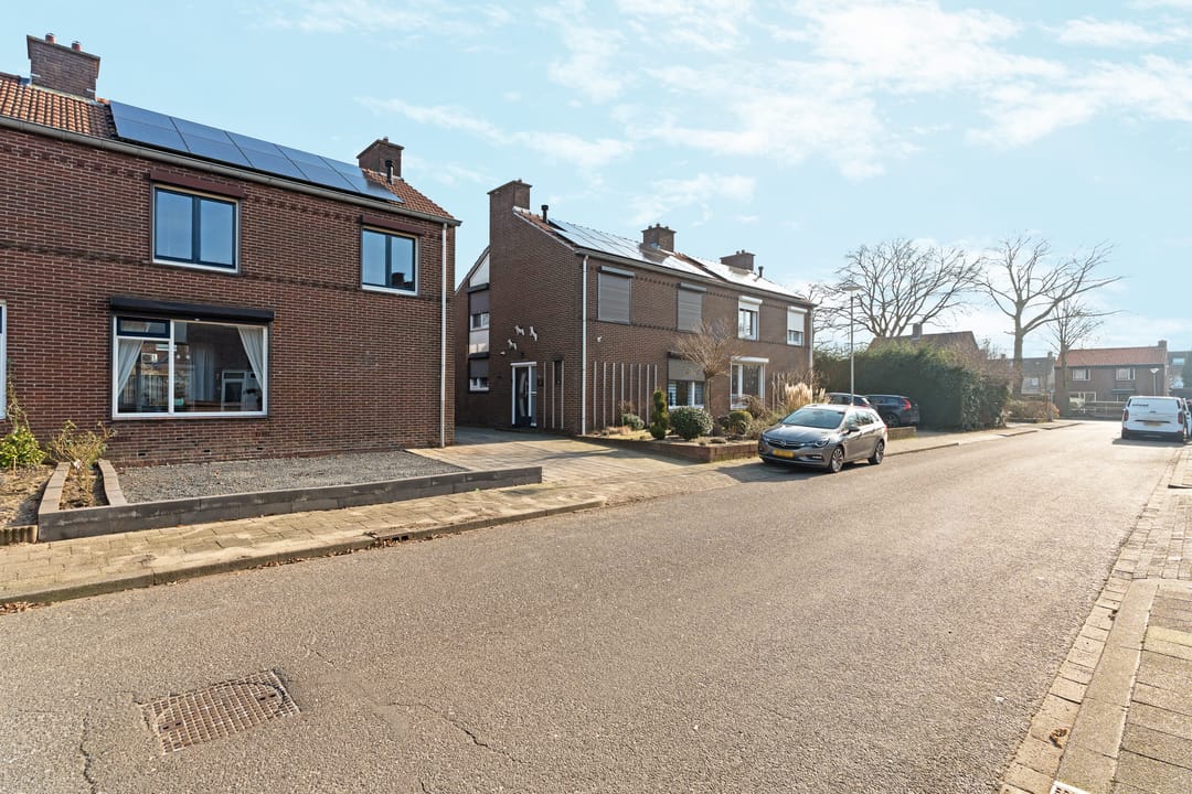 Photo 8 of Sint Petrusstraat 6