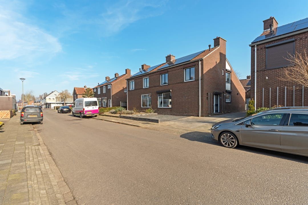 Photo 7 of Sint Petrusstraat 6