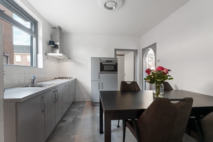 Photo 2 of Sint Petrusstraat 6