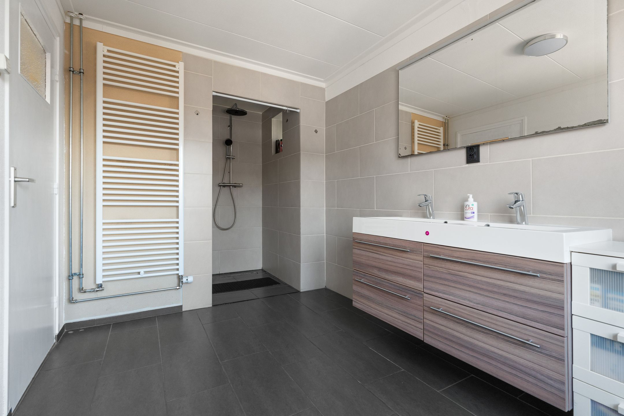 Photo 21 of Sint Petrusstraat 6