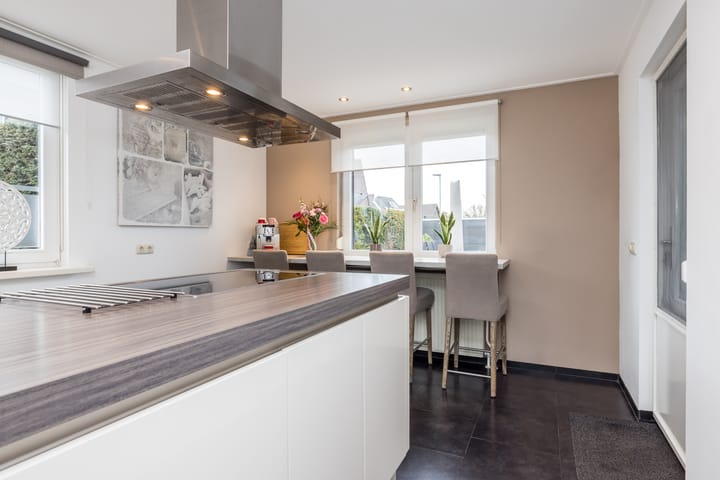 Foto 10 van Mesweg 37