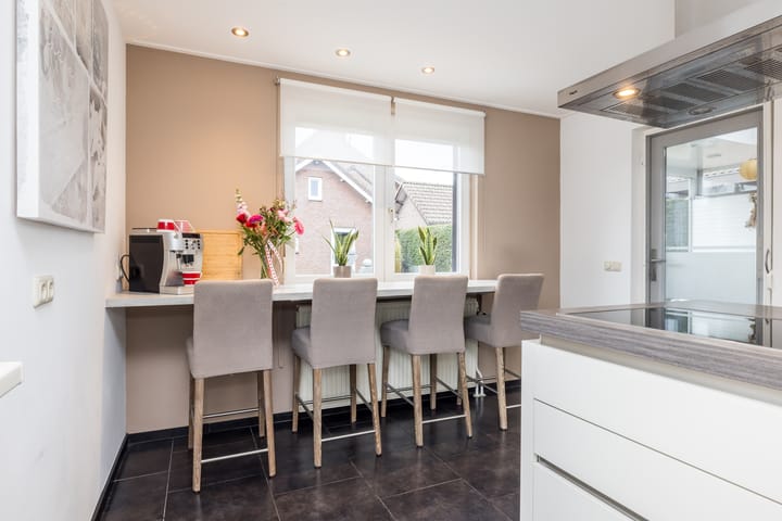 Foto 14 van Mesweg 37