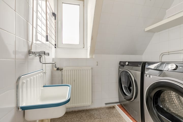 Foto 30 van Leeuwendalersstraat 19