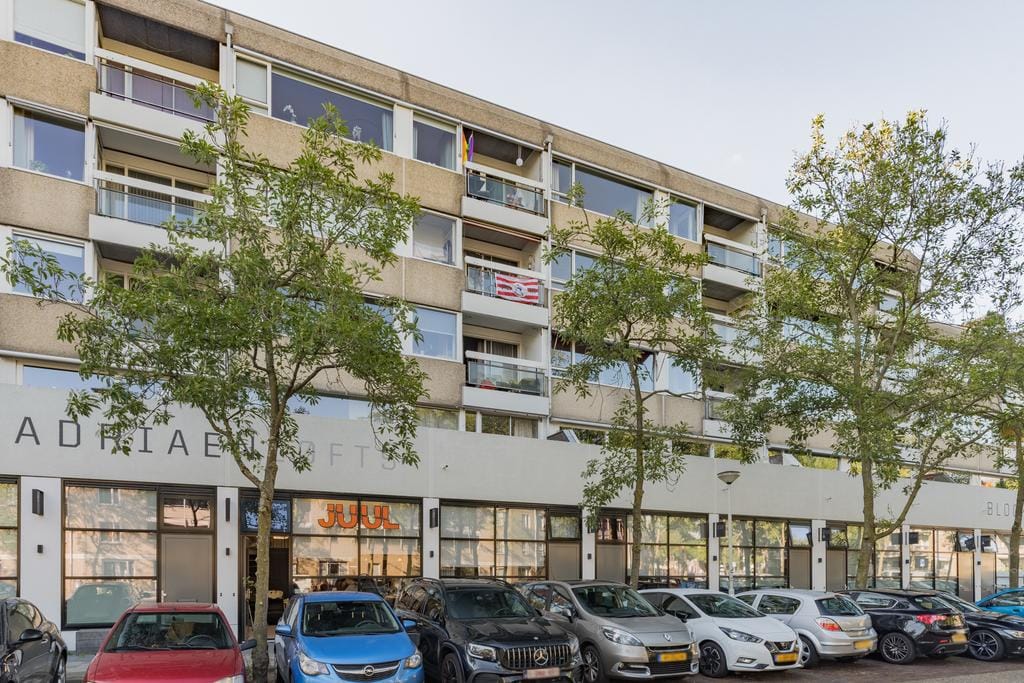 Foto 25 van Adriaan van Bergenstraat 348