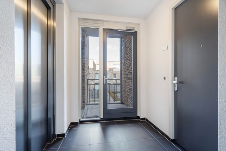 Foto 33 van Louis Armstronglaan 734