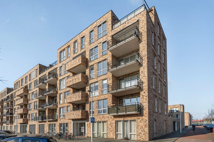 Foto 36 van Louis Armstronglaan 734