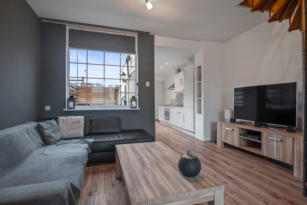 Photo 2 of Wilhelminastraat 76