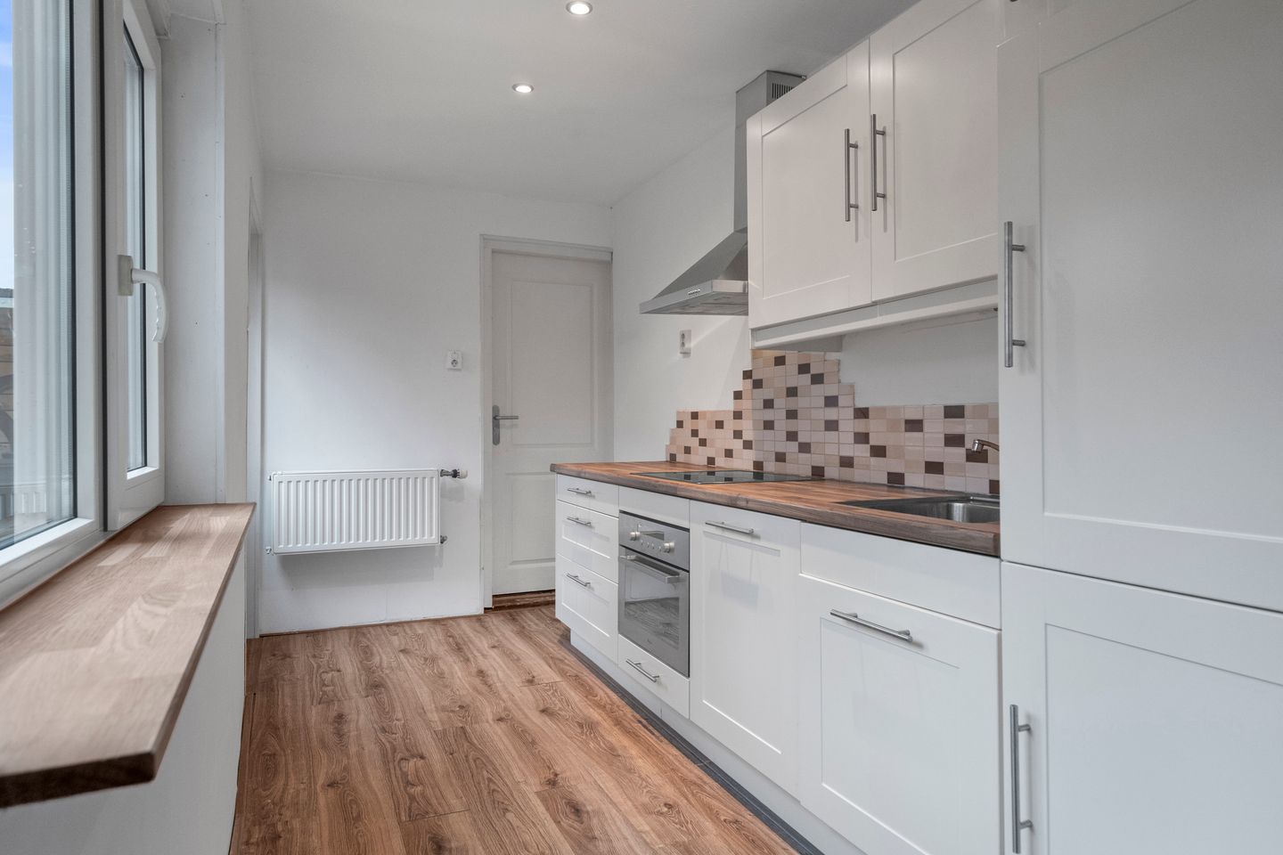 Photo 10 of Wilhelminastraat 76