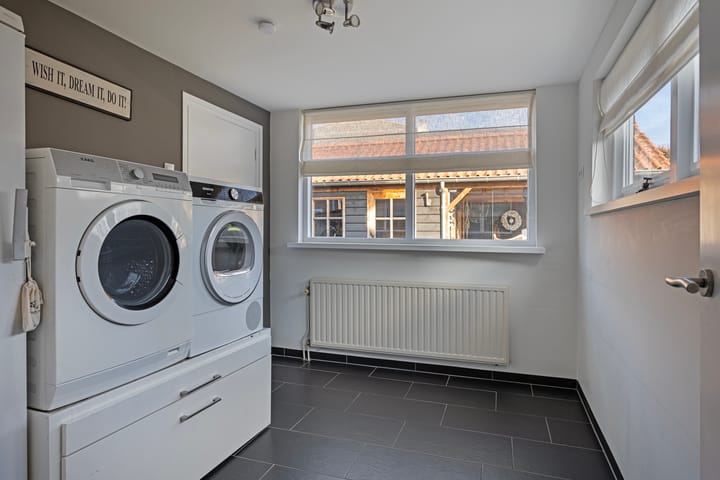 Foto 15 van Vladerackenstraat 8