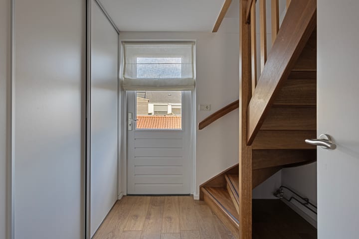 Foto 28 van Vladerackenstraat 8