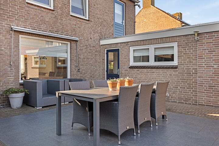 Foto 35 van Vladerackenstraat 8