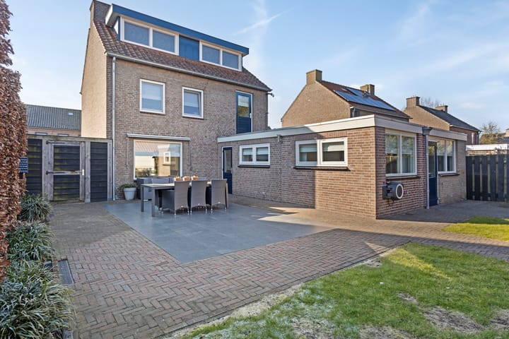 Foto 36 van Vladerackenstraat 8