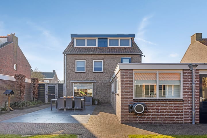 Foto 37 van Vladerackenstraat 8