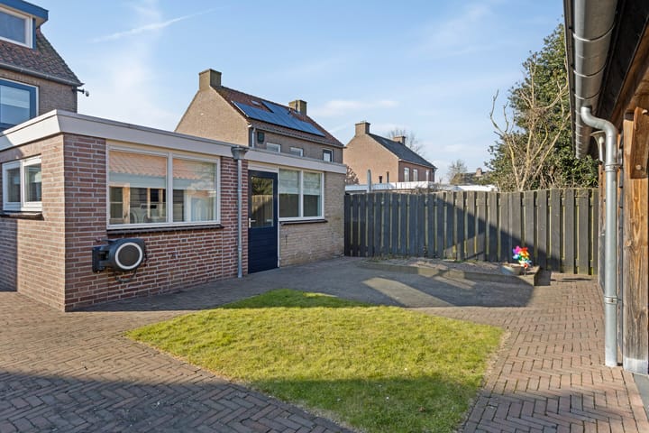 Foto 38 van Vladerackenstraat 8