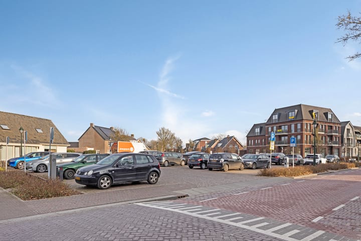 Foto 52 van Vladerackenstraat 8